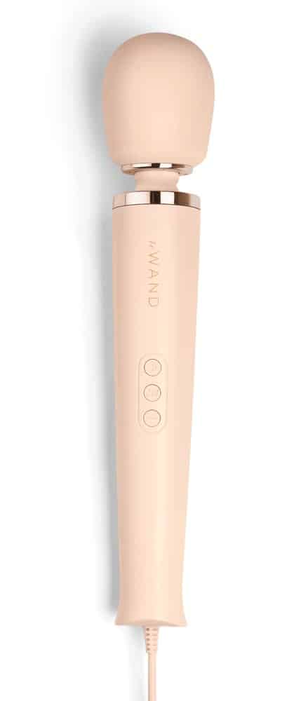le Wand Massagestab „Powerful Plug-In Vibrating Massager“ mit 6 Vibrationsmodi in 10 Intensitäten